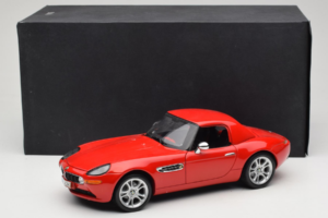 BMW Z8 Raudonas Kyosho 1:18 80439411730 Metalas - nuotrauka 9 iš 9