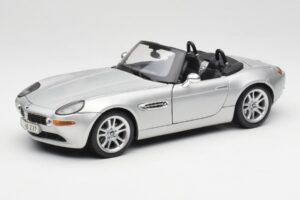 BMW Z8 E52 Titanium Silver Maisto 1:18 536896 Metalas