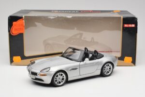 BMW Z8 E52 Titanium Silver Maisto 1:18 536896 Metalas - nuotrauka 8 iš 8