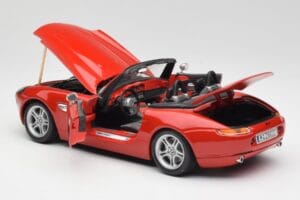 BMW Z8 E52 Raudonas Metalinis Bburago 1:18 18-12032 Metalas - nuotrauka 5 iš 8