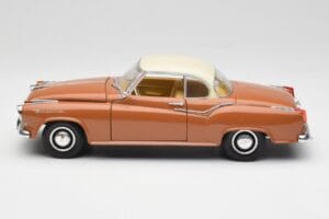 Borgward Isabella Coupe Bronzinis Baltas Revell 1:18 08982 Metalas - nuotrauka 4 iš 8