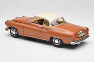 Borgward Isabella Coupe Bronzinis Baltas Revell 1:18 08982 Metalas - nuotrauka 7 iš 8