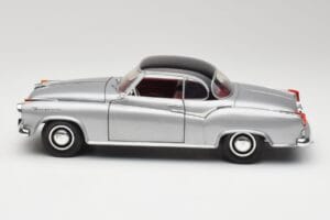 Borgward Isabella Coupe Pilkas & Juodas Revell 1:18 8989 Metalas - nuotrauka 3 iš 8
