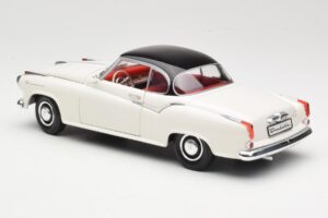 Borgward Isabella Coupe Baltas Revell 1:18 08982-W1 Metalas - nuotrauka 7 iš 8
