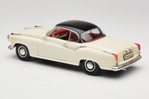 Borgward Isabella Coupe Baltas Revell 1:18 8859 Metalas - nuotrauka 7 iš 8