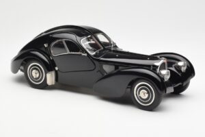 Bugatti 57SC Atlantic Juodas CMC 1:18 M-085 Metalas - nuotrauka 4 iš 6