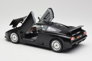 Bugatti EB110 Juodas Bburago 1:18 3055 Metalas - nuotrauka 5 iš 8