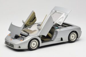 Bugatti EB110 Sidabrinis Bburago 1:18 3035-S Metalas - nuotrauka 2 iš 8