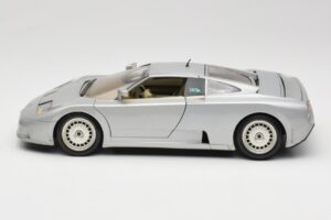 Bugatti EB110 Sidabrinis Bburago 1:18 3035-S Metalas - nuotrauka 4 iš 8