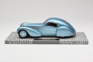 Bugatti Type 57SC Atlantic Mėlynas Minichamps 1:18 107110320 Metalas - nuotrauka 3 iš 6