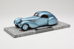 Bugatti Type 57SC Atlantic Mėlynas Minichamps 1:18 107110320 Metalas