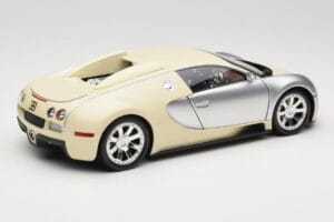 Bugatti Veyron Edition Centenaire Chrome Beige Minichamps 1:18 100110854 Metalas - nuotrauka 3 iš 8