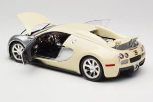 Bugatti Veyron Edition Centenaire Chrome Beige Minichamps 1:18 100110854 Metalas - nuotrauka 5 iš 8