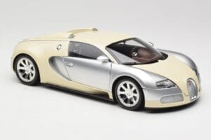 Bugatti Veyron Edition Centenaire Chrome Beige Minichamps 1:18 100110854 Metalas - nuotrauka 6 iš 8