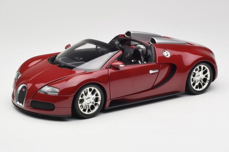 Bugatti Veyron Grand Sport Raudonas Minichamps 1:18 100110832 Metalas