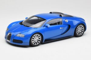 Bugatti Veyron Šviesiai Mėlyna Tamsiai Mėlyna Minichamps 1:18 100110821 Metalas