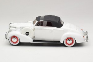 Buick Century Kabrioletas Baltas Signature Models 1:18 18131 Metalas - nuotrauka 3 iš 6