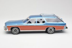 Buick Estate Wagon Light Blue Metallic BoS Models 1:18 BOS417 Derva - nuotrauka 3 iš 6