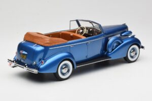 Buick Roadmaster 80-C Four Door Phaeton Blue Metallic BoS Models 1:18 BOS372 Derva - nuotrauka 2 iš 6