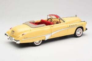 Buick Roadmaster Chrome Yellow Motormax 1:18 23124646-M17 Metalas - nuotrauka 3 iš 8