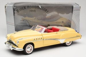 Buick Roadmaster Chrome Yellow Motormax 1:18 23124646-M17 Metalas - nuotrauka 8 iš 8