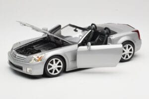 Cadillac XLR Kabrioletas Sidabrinis Hot Wheels 1:18 53838 Metalas - nuotrauka 2 iš 8