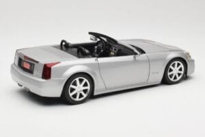 Cadillac XLR Kabrioletas Sidabrinis Hot Wheels 1:18 53838 Metalas - nuotrauka 3 iš 8