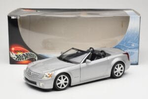 Cadillac XLR Kabrioletas Sidabrinis Hot Wheels 1:18 53838 Metalas - nuotrauka 8 iš 8