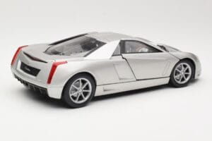 Cadillac Cien Sidabrinis Hot Wheels 1:18 57296 Metalas - nuotrauka 3 iš 8