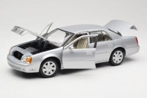 Cadillac DeVille DTS Maisto 1:18 56061 Metalas - nuotrauka 2 iš 8
