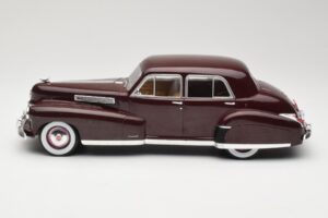 Cadillac Fleetwood 60 Special Sedan Raudonas MCG 1:18 MCG18071 Metalas - nuotrauka 3 iš 6