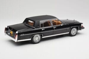 Cadillac Fleetwood Brougham Juodas MCG 1:18 MCG18250 Metalas - nuotrauka 2 iš 6