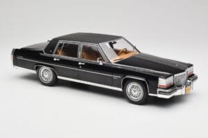Cadillac Fleetwood Brougham Juodas MCG 1:18 MCG18250 Metalas - nuotrauka 4 iš 6