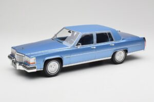 Cadillac Fleetwood Brougham Mėlynas Metalinis MCG 1:18 MCG18252 Metalas