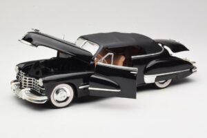 Cadillac Series 62 Juodas Anson 1:18 30345 Metalas - nuotrauka 2 iš 8