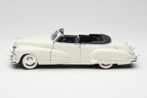 Cadillac Series 62 Kabrioletas Baltas Anson 1:18 30335 Metalas - nuotrauka 4 iš 8