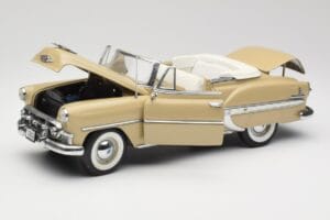 Chevrolet Bel Air Kabrioletas Kreminis Sun Star 1:18 1623 Metalas - nuotrauka 2 iš 8