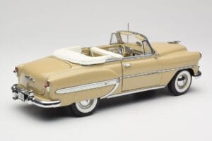 Chevrolet Bel Air Kabrioletas Kreminis Sun Star 1:18 1623 Metalas - nuotrauka 3 iš 8