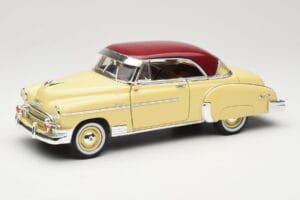 Chevrolet Bel Air Geltonas & Raudonas Motormax 1:18 73111 Metalas