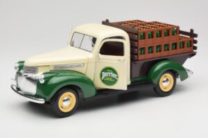 Chevrolet Brasseur Perrier Delivery Van Žalias Solido 1:18 203243 Metalas - nuotrauka 2 iš 8