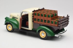 Chevrolet Brasseur Perrier Delivery Van Žalias Solido 1:18 203243 Metalas - nuotrauka 5 iš 8