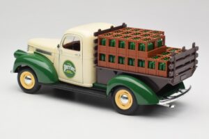 Chevrolet Brasseur Perrier Delivery Van Žalias Solido 1:18 203243 Metalas - nuotrauka 7 iš 8