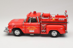 Chevrolet C-20 Fire Truck Sun Star 1:18 1383 Metalas - nuotrauka 3 iš 6