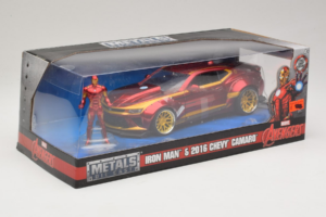 Chevrolet Camaro Iron Man Su Figūrėle Metals Diecast 1:24 99724 Metalas - nuotrauka 2 iš 3