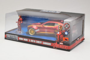 Chevrolet Camaro Iron Man Su Figūrėle Metals Diecast 1:24 99724 Metalas - nuotrauka 3 iš 3