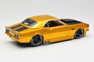 Chevrolet Camaro Z/28 Auksinis Maisto 1:18 31066 Metalas - nuotrauka 3 iš 8