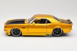 Chevrolet Camaro Z/28 Auksinis Maisto 1:18 31066 Metalas - nuotrauka 4 iš 8