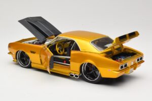 Chevrolet Camaro Z/28 Auksinis Maisto 1:18 31066 Metalas - nuotrauka 5 iš 8