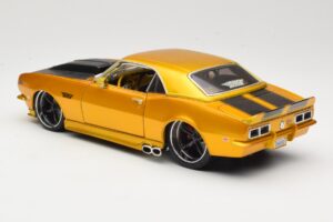 Chevrolet Camaro Z/28 Auksinis Maisto 1:18 31066 Metalas - nuotrauka 7 iš 8