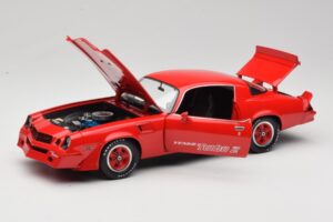 Chevrolet Camaro Z28 Yenko Turbo Z Raudonas GreenLight 1:18 12999 Metalas - nuotrauka 2 iš 8